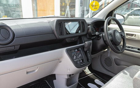 Toyota Passo III, 2016 год, 745 000 рублей, 20 фотография