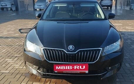 Skoda Superb III рестайлинг, 2016 год, 1 820 000 рублей, 1 фотография