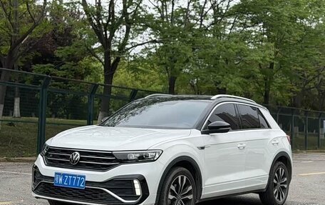 Volkswagen T-Roc I, 2022 год, 1 980 000 рублей, 3 фотография