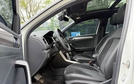 Volkswagen T-Roc I, 2022 год, 1 980 000 рублей, 6 фотография