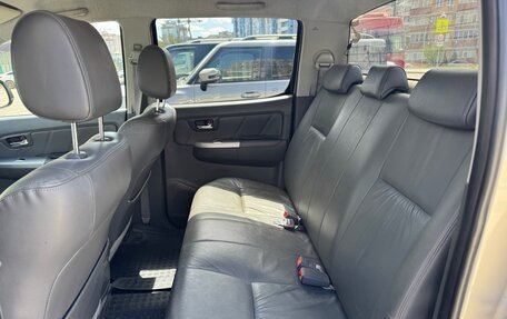 Toyota Hilux VII, 2013 год, 3 000 000 рублей, 11 фотография