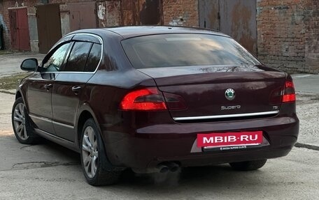 Skoda Superb III рестайлинг, 2011 год, 1 750 000 рублей, 2 фотография