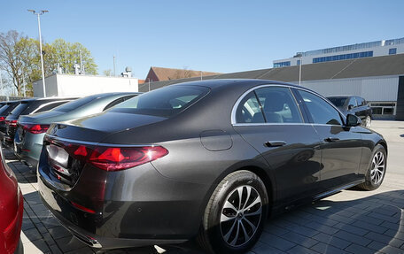 Mercedes-Benz E-Класс, 2025 год, 6 413 564 рублей, 3 фотография