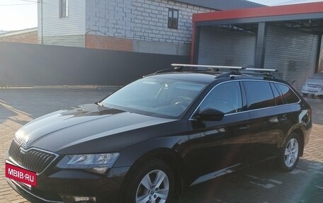 Skoda Superb III рестайлинг, 2016 год, 1 820 000 рублей, 3 фотография