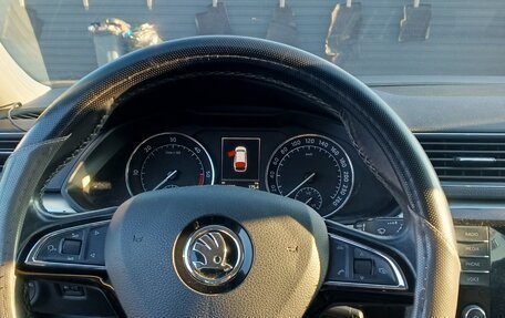 Skoda Superb III рестайлинг, 2016 год, 1 820 000 рублей, 10 фотография