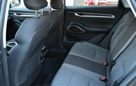 Geely Emgrand, 2024 год, 1 850 000 рублей, 13 фотография