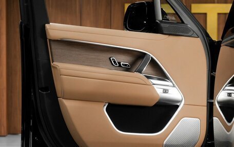 Land Rover Range Rover IV рестайлинг, 2024 год, 24 765 000 рублей, 7 фотография