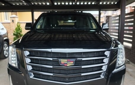 Cadillac Escalade IV, 2019 год, 3 980 000 рублей, 1 фотография
