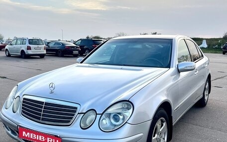 Mercedes-Benz E-Класс, 2002 год, 630 000 рублей, 1 фотография