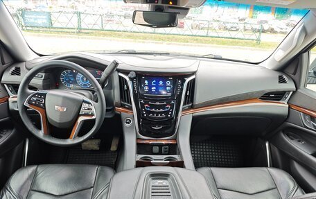 Cadillac Escalade IV, 2019 год, 3 980 000 рублей, 12 фотография