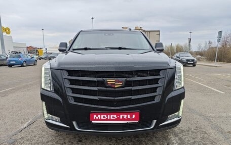 Cadillac Escalade IV, 2019 год, 3 980 000 рублей, 2 фотография
