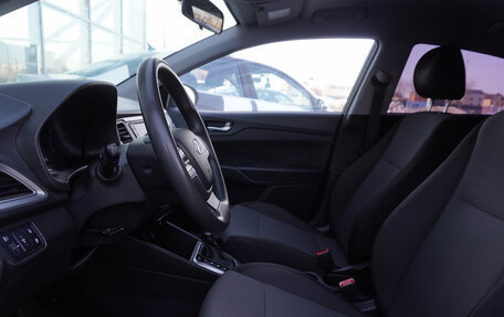 Hyundai Solaris II рестайлинг, 2021 год, 1 580 000 рублей, 10 фотография