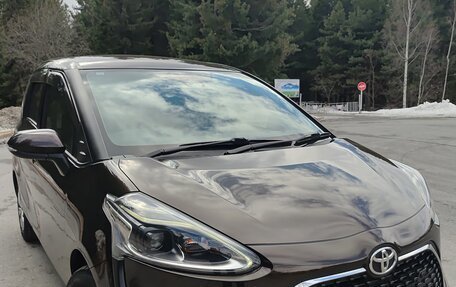 Toyota Sienta II, 2020 год, 1 665 000 рублей, 2 фотография