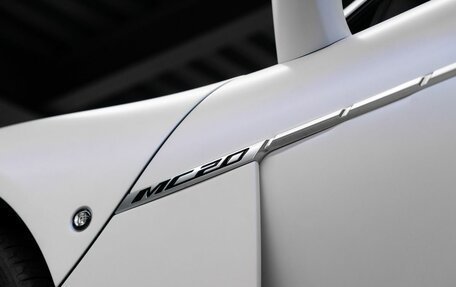 Maserati MC20, 2024 год, 31 000 000 рублей, 3 фотография