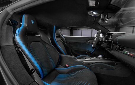 Maserati MC20, 2024 год, 31 000 000 рублей, 25 фотография