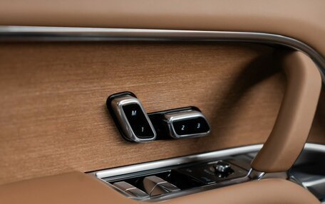 Land Rover Range Rover IV рестайлинг, 2023 год, 30 000 000 рублей, 14 фотография