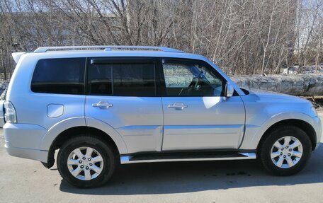Mitsubishi Pajero IV, 2011 год, 2 020 000 рублей, 1 фотография