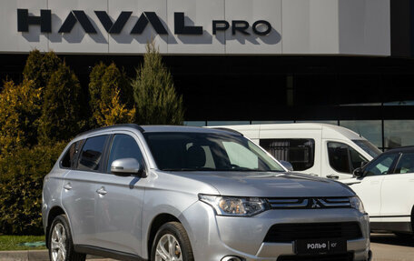 Mitsubishi Outlander III рестайлинг 3, 2012 год, 1 578 000 рублей, 2 фотография