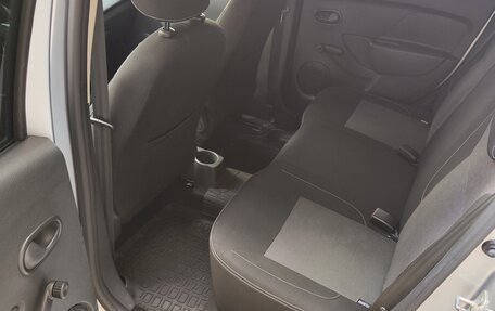 Renault Logan II, 2021 год, 860 000 рублей, 17 фотография