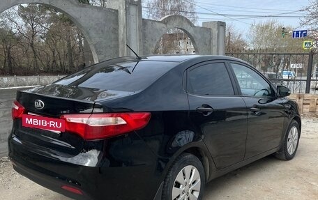 KIA Rio III рестайлинг, 2013 год, 780 000 рублей, 2 фотография