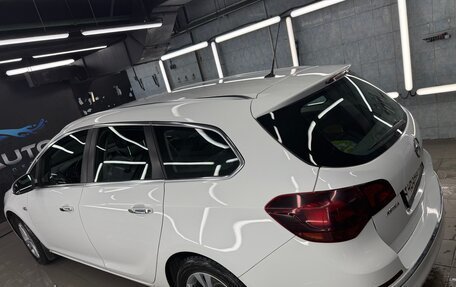 Opel Astra J, 2013 год, 882 000 рублей, 3 фотография