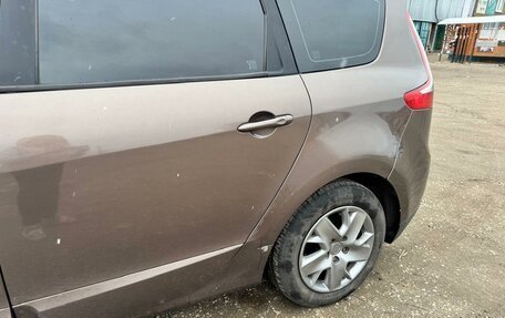 Renault Scenic III, 2011 год, 720 000 рублей, 13 фотография