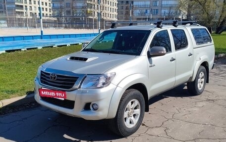 Toyota Hilux VII, 2014 год, 1 900 000 рублей, 2 фотография