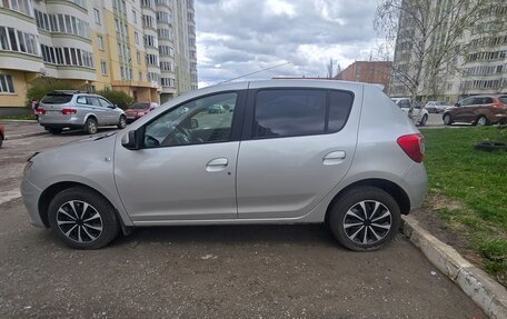 Renault Sandero II рестайлинг, 2017 год, 590 000 рублей, 2 фотография