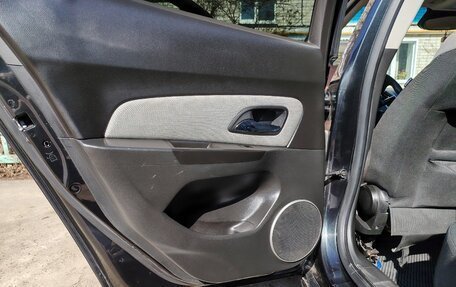 Chevrolet Cruze II, 2012 год, 800 000 рублей, 10 фотография