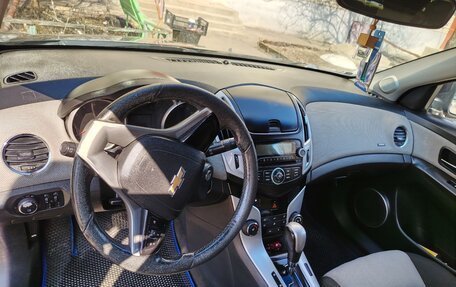 Chevrolet Cruze II, 2012 год, 800 000 рублей, 21 фотография