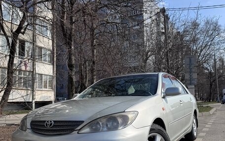 Toyota Camry V40, 2004 год, 635 000 рублей, 1 фотография
