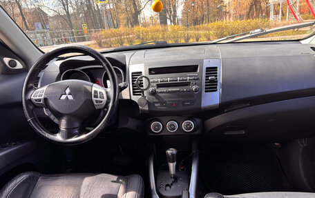 Mitsubishi Outlander III рестайлинг 3, 2007 год, 850 000 рублей, 10 фотография