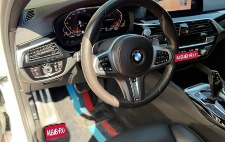 BMW 5 серия, 2019 год, 3 990 000 рублей, 10 фотография