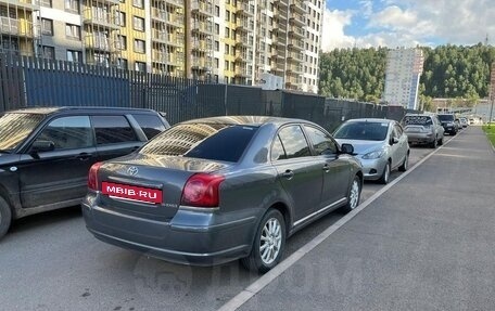 Toyota Avensis III рестайлинг, 2005 год, 800 000 рублей, 2 фотография