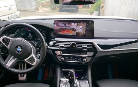 BMW 5 серия, 2021 год, 5 700 000 рублей, 2 фотография