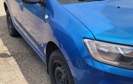 Renault Logan II, 2018 год, 550 000 рублей, 3 фотография