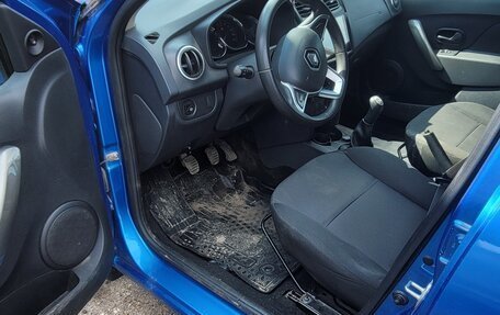 Renault Logan II, 2018 год, 550 000 рублей, 7 фотография