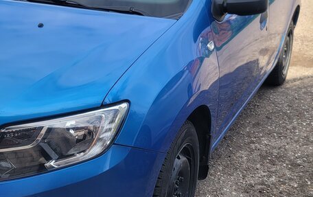 Renault Logan II, 2018 год, 550 000 рублей, 2 фотография