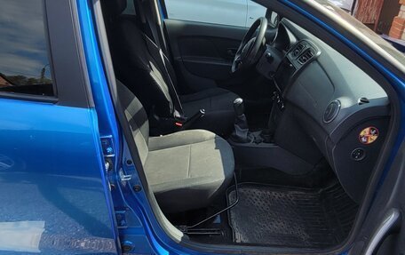 Renault Logan II, 2018 год, 550 000 рублей, 10 фотография