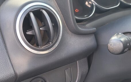 Renault Logan II, 2018 год, 550 000 рублей, 15 фотография