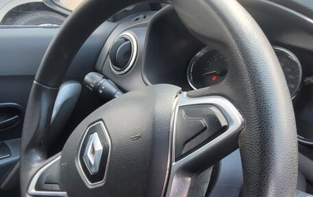 Renault Logan II, 2018 год, 550 000 рублей, 13 фотография