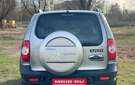 Chevrolet Niva I рестайлинг, 2011 год, 405 000 рублей, 6 фотография