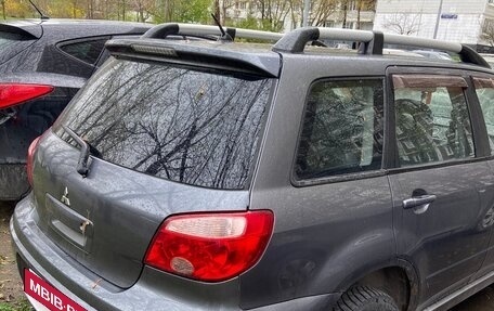 Mitsubishi Outlander III рестайлинг 3, 2006 год, 750 000 рублей, 5 фотография