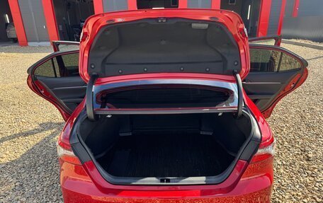 Toyota Camry, 2021 год, 3 200 000 рублей, 6 фотография