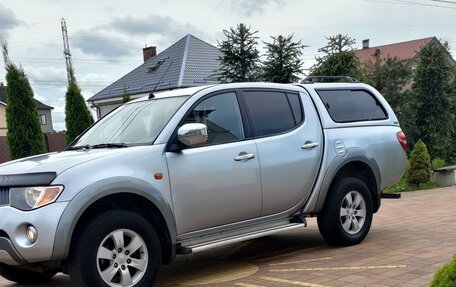 Mitsubishi L200 IV рестайлинг, 2006 год, 690 000 рублей, 2 фотография