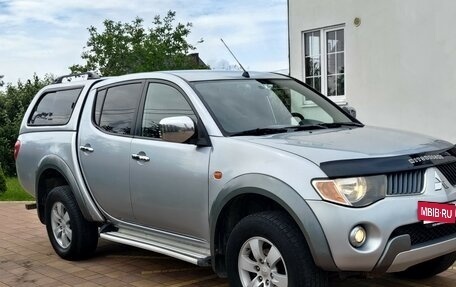 Mitsubishi L200 IV рестайлинг, 2006 год, 690 000 рублей, 7 фотография