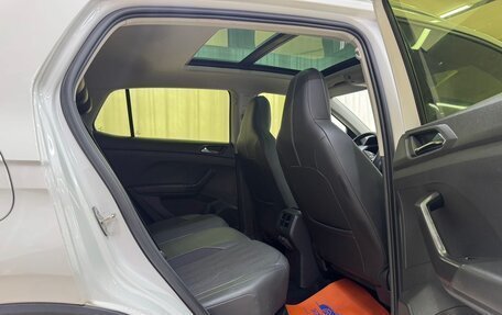 Volkswagen T-Cross I, 2022 год, 1 420 000 рублей, 9 фотография