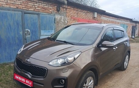 KIA Sportage IV рестайлинг, 2017 год, 1 900 000 рублей, 4 фотография