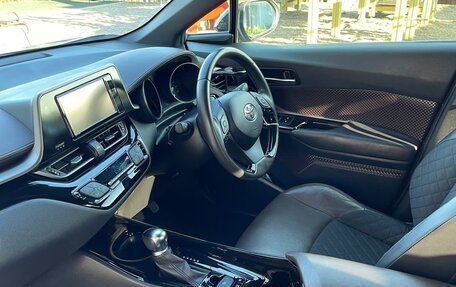 Toyota C-HR I рестайлинг, 2019 год, 2 300 000 рублей, 7 фотография