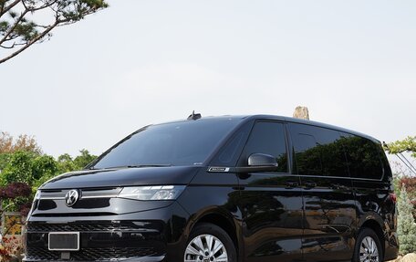 Volkswagen Multivan, 2023 год, 5 400 000 рублей, 1 фотография